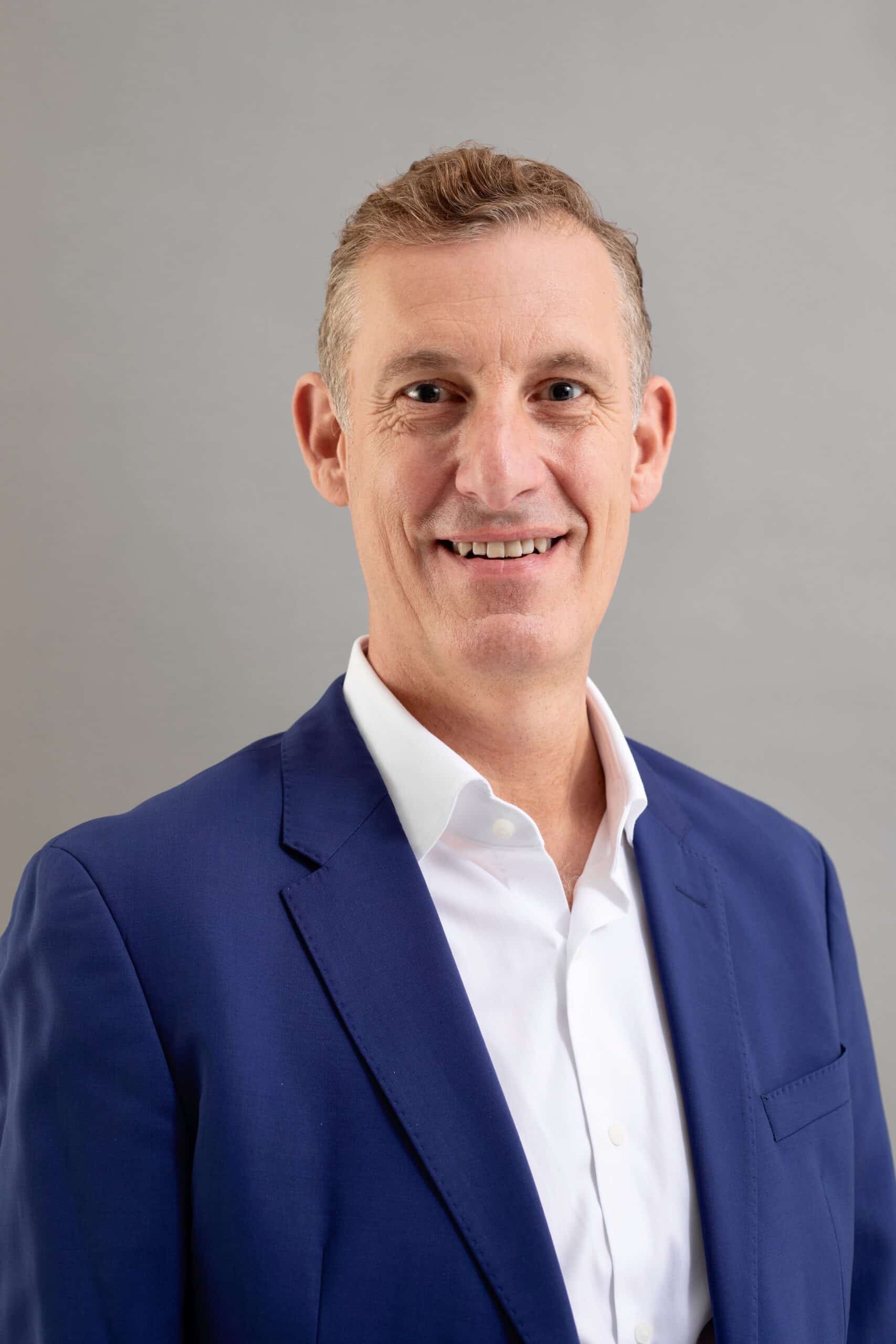 Dr Martin Gray